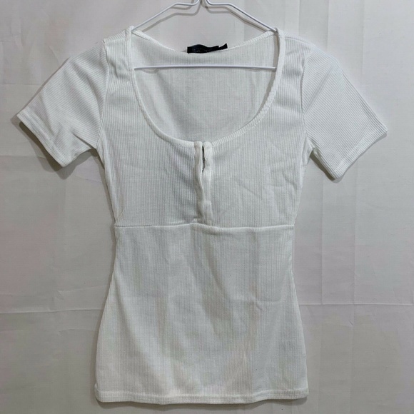 PRETTYLITTLETHING Womens NWT White Rib Hook&Eye Top Size 2 - Picture 1 of 3